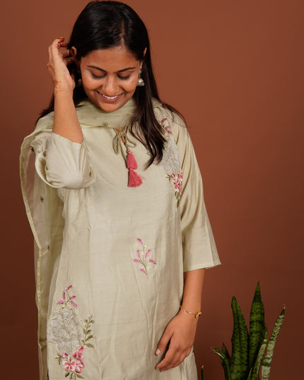 Pista Embroidered 2d Flower 3 Piece Suit