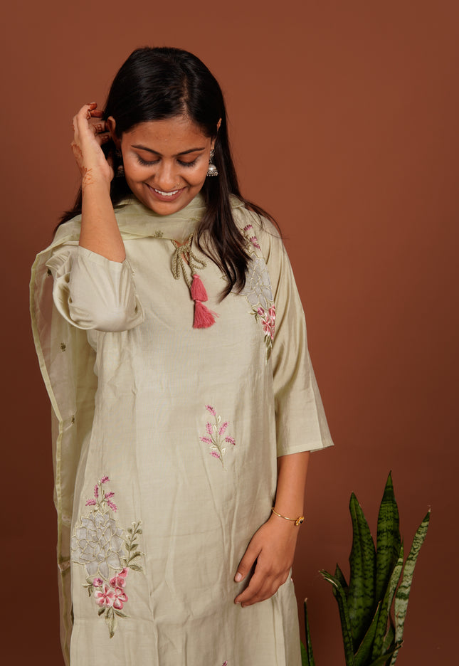 Pista Embroidered 2d Flower 3 Piece Suit