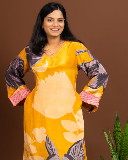 Haldi Abstract Bloom Set