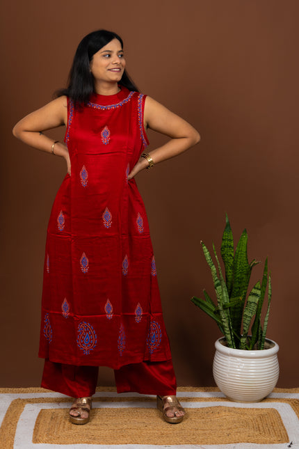 Red Block Print Sleeveless Kurta Pant Set